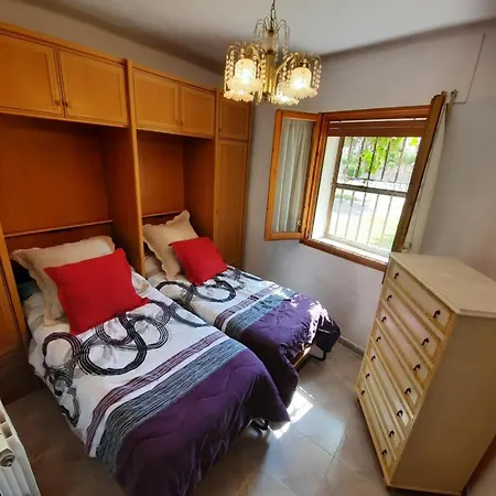 Semesterbostad Casa Completa Junto Al Parque Natural De La Bardenas, Con Parking-barbacoa-terraza