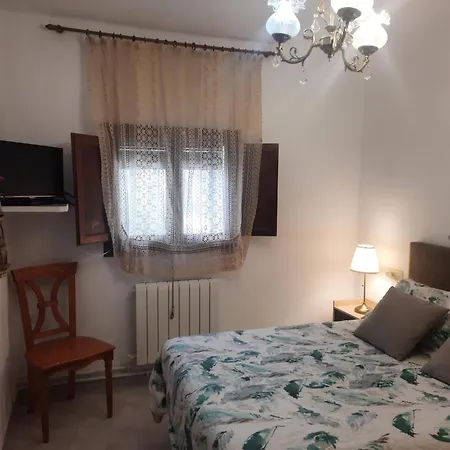 Semesterbostad Casa Completa Junto Al Parque Natural De La Bardenas, Con Parking-barbacoa-terraza