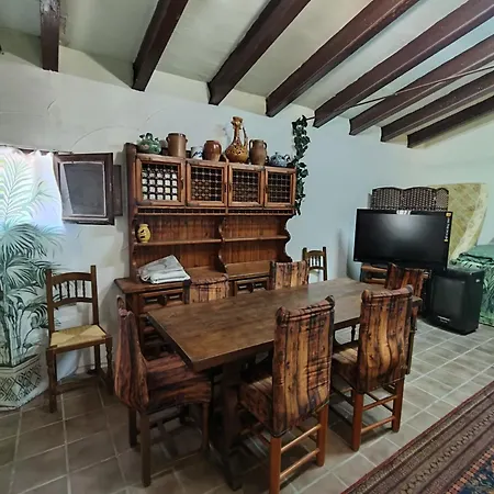Semesterbostad Casa Completa Junto Al Parque Natural De La Bardenas, Con Parking-barbacoa-terraza *