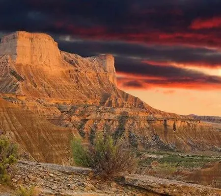 Casa Junto Al Parque Natural De Bardenas Tatil Evi *